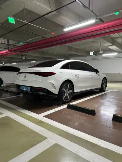 Mercedes-Benz EQE