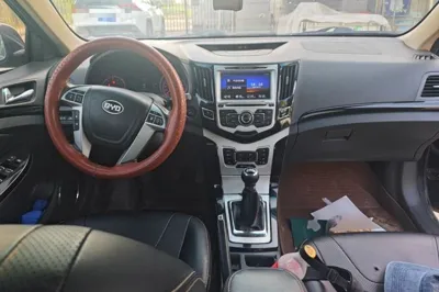 BYD Surui