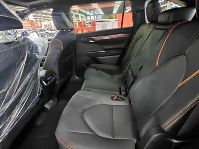 Toyota Crown Kluger