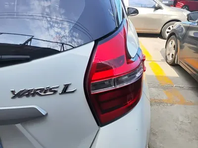 Toyota Yaris L