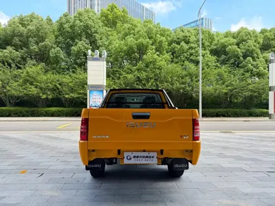 Isuzu T17