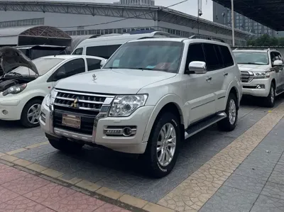 Mitsubishi Pajero (Import)