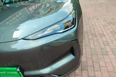Geely Galaxy E5