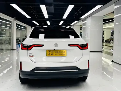 Nio EC6