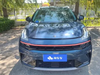 Lynk & Co 06