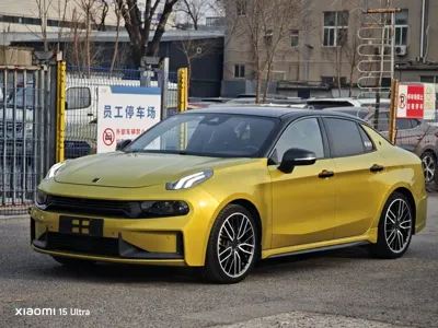 Lynk & Co 03