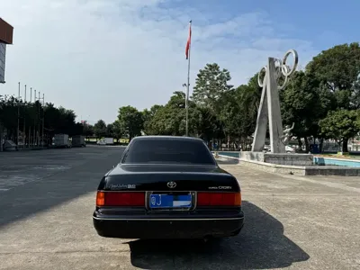 Toyota Crown (Import)