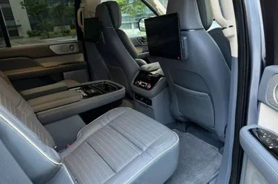 Lincoln Navigator