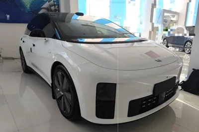 Li Auto Li Auto i6