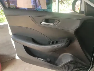 Roewe i5