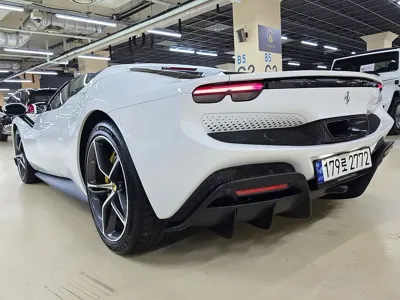 Ferrari 296