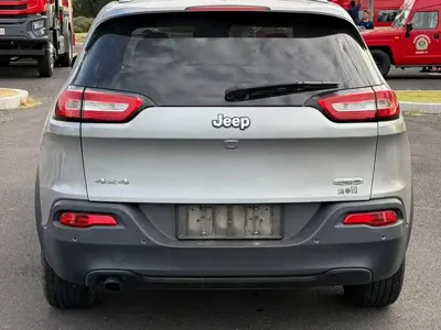 Jeep Cherokee (Import)