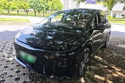 Li Auto Li Auto i8