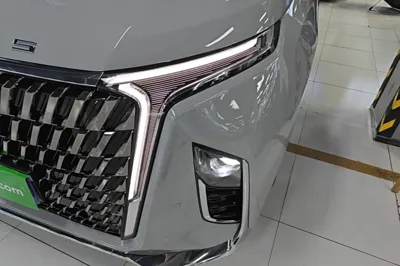 SAIC MAXUS G90
