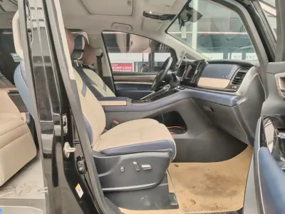 GAC Motor Trumpchi M8