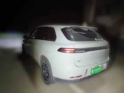 Leapmotor C10