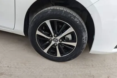 Toyota YARiS L Zhi Xuan