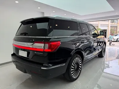 Lincoln Navigator