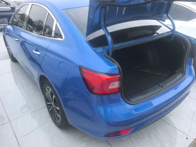 Roewe i5