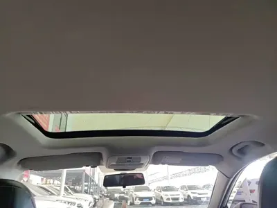 Roewe i5