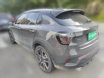 Lynk & Co 02