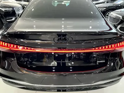 Audi A7L