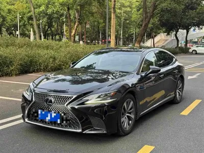 Lexus LS