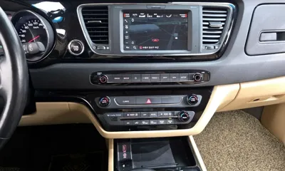 Kia Canival