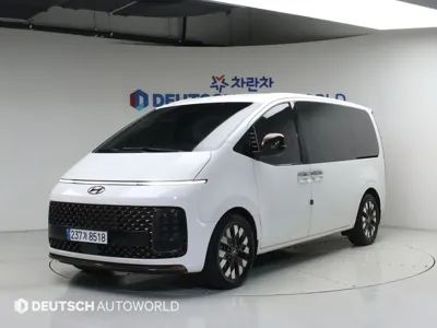 Hyundai Staria