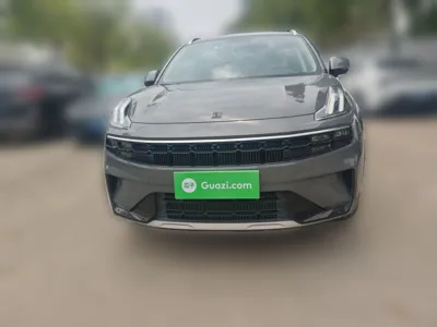 Lynk & Co 06