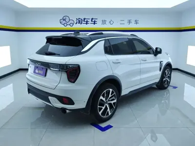 Lynk & Co 01