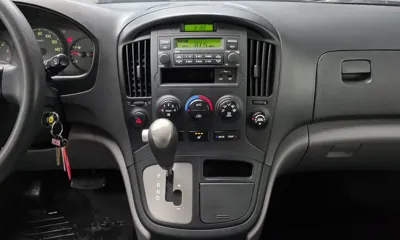 Hyundai Starex
