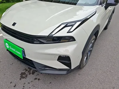 Lynk & Co 06