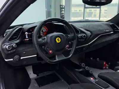 Ferrari 488