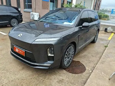 Nio ES8