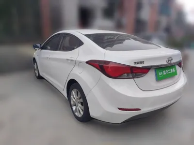 Hyundai Elantra (5th Generation