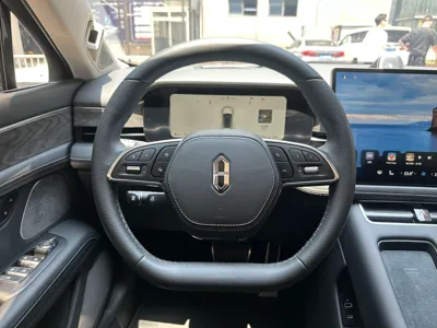 Hongmeng Zhixing Wenjie M5