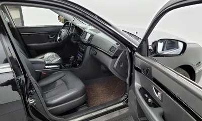 Kia Opirus