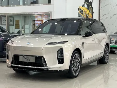 Nio ES8