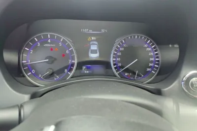 Infiniti Q60