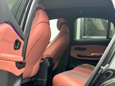 Nio EC6