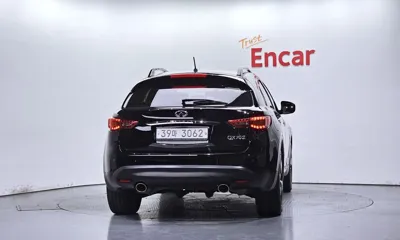 Infiniti QX70