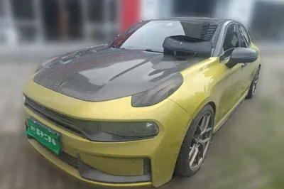 Lynk & Co 03