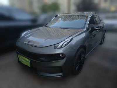 Lynk & Co 03