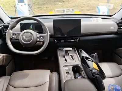 Wuling Xingguang 560