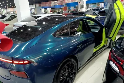 Xpeng P7