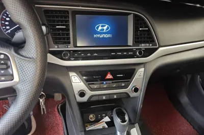 Hyundai Elantra (6th Generation