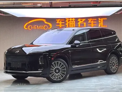 Nio ES8