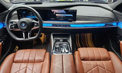 BMW i7