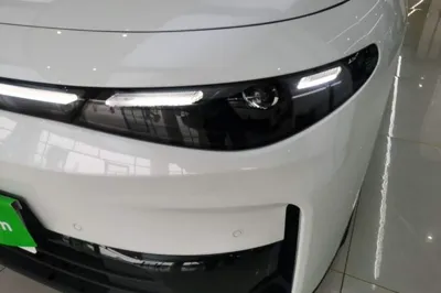 Leapmotor C10